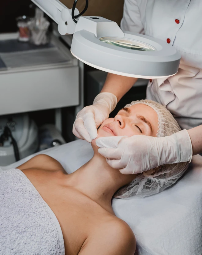 young-woman-getting-beauty-procedure-spa